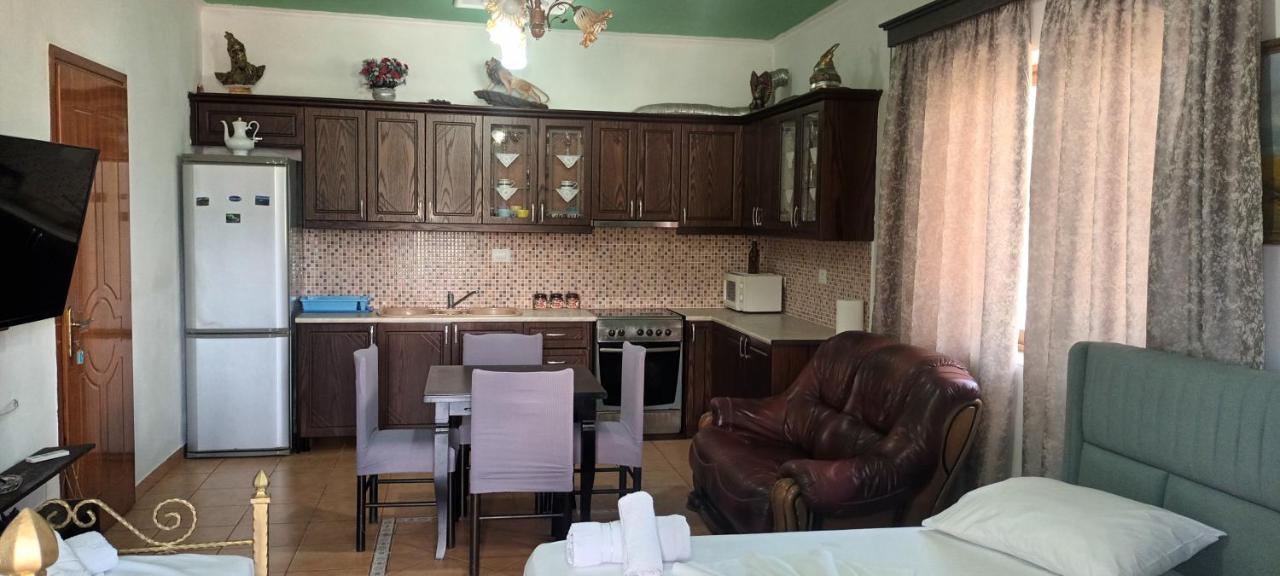 Apartments Resul Pushi Ksamil Esterno foto
