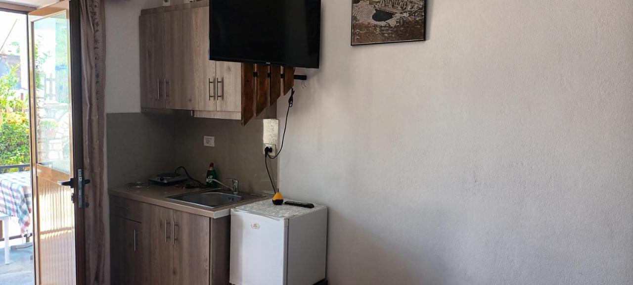 Apartments Resul Pushi Ksamil Esterno foto